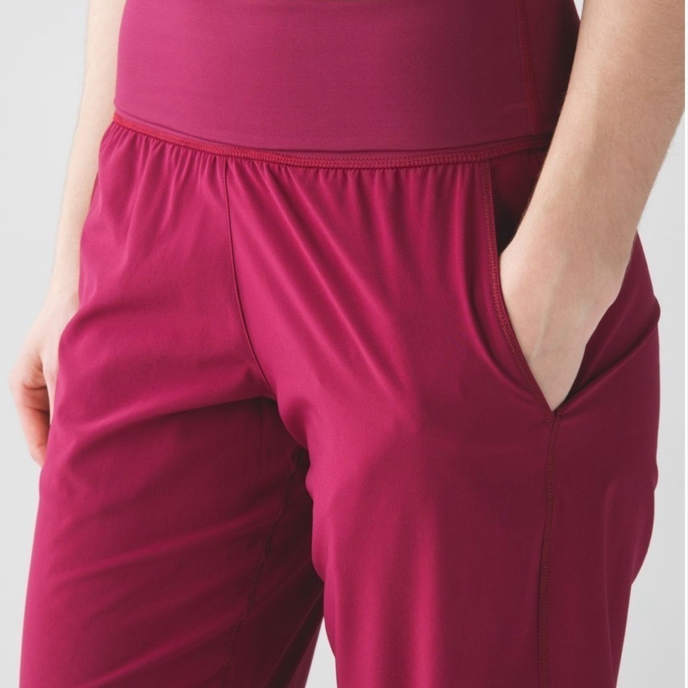Lululemon Pants burgundy - Picture 11 of 12